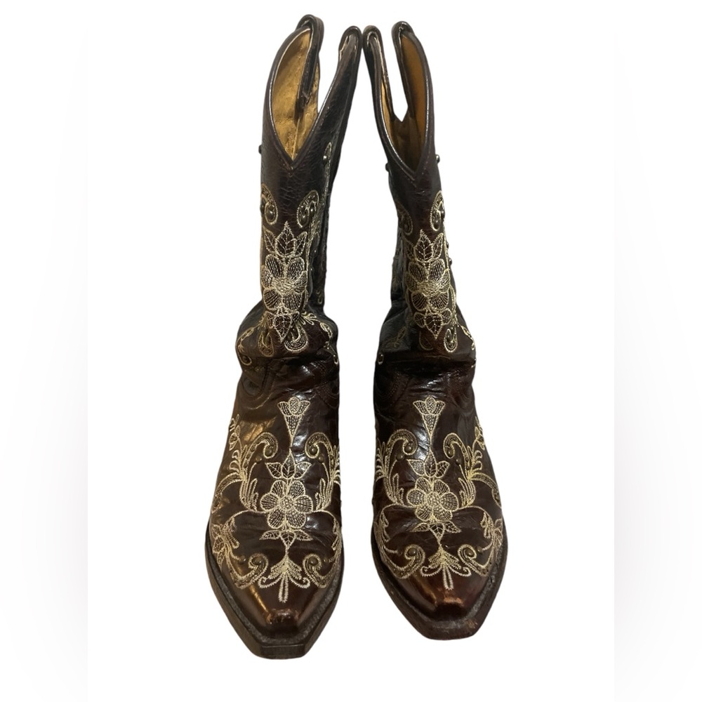 Cavenders Boots brown with white lace Floral Design